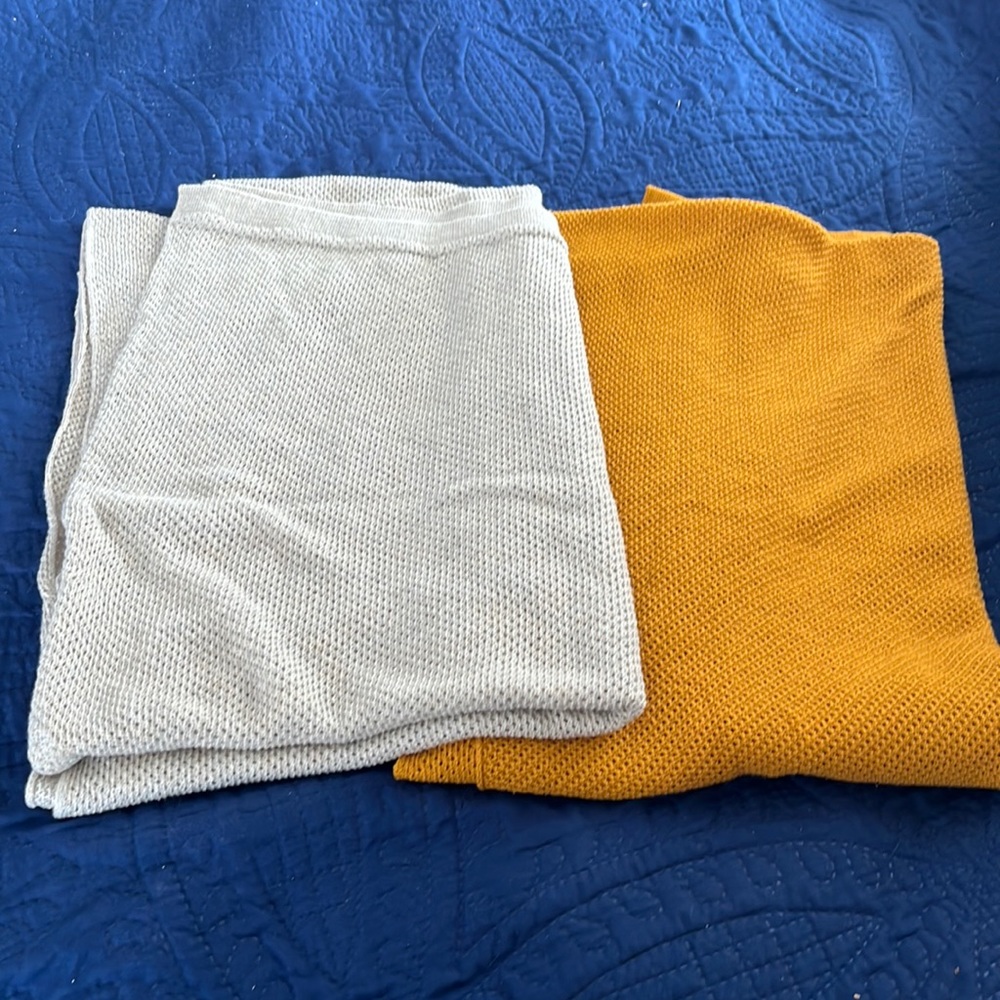 cocoon Anna nursing covers never used